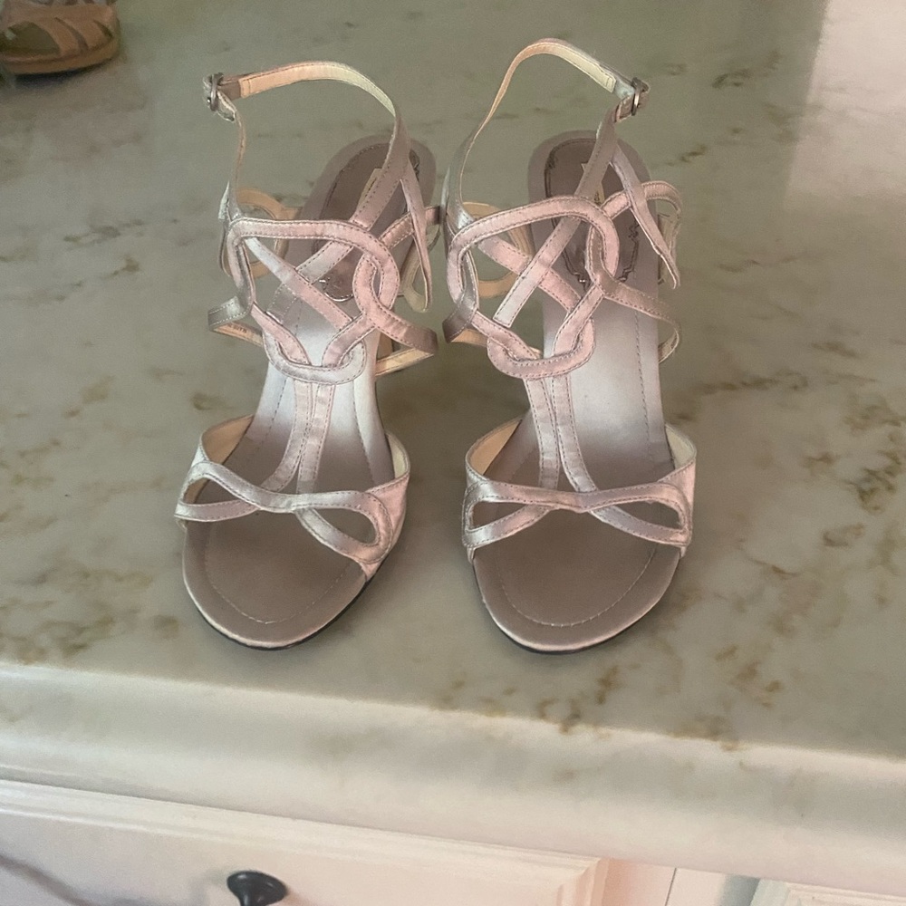 Max Studio heels size 7